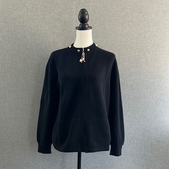 Cutest St. John 100% Cashmere Sweater - Medium - Worn once and dry cleaned. - Picture 1 of 8